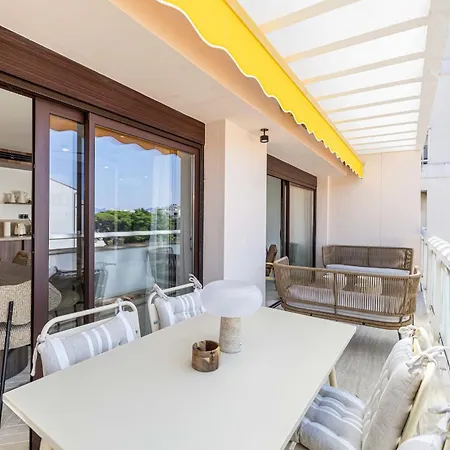 5 Canada - 3-bedroom With Terrace Carlton *