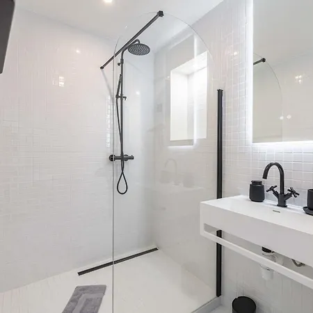 5 Canada - 3-bedroom With Terrace Carlton * Cannes