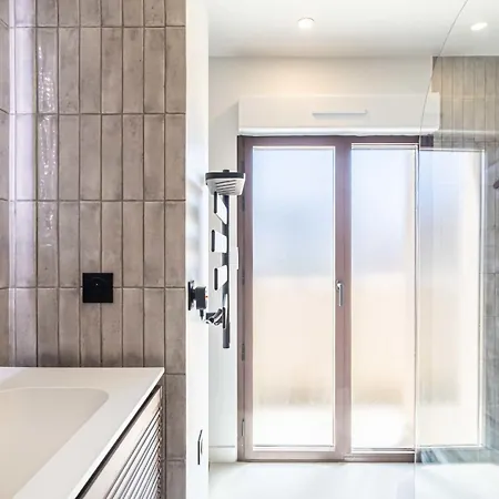 5 Canada - 3-bedroom With Terrace Carlton Apartmán